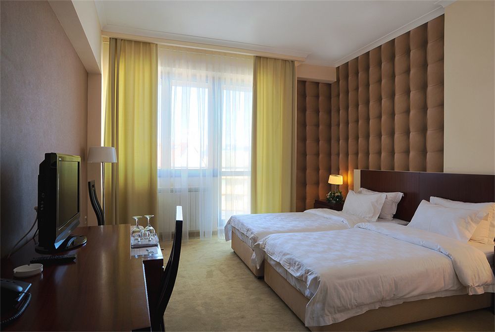 Hotel Turist Kraljevo Ngoại thất bức ảnh